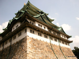 Nagoya Castle is a good stopover between Tokyo and Kyoto