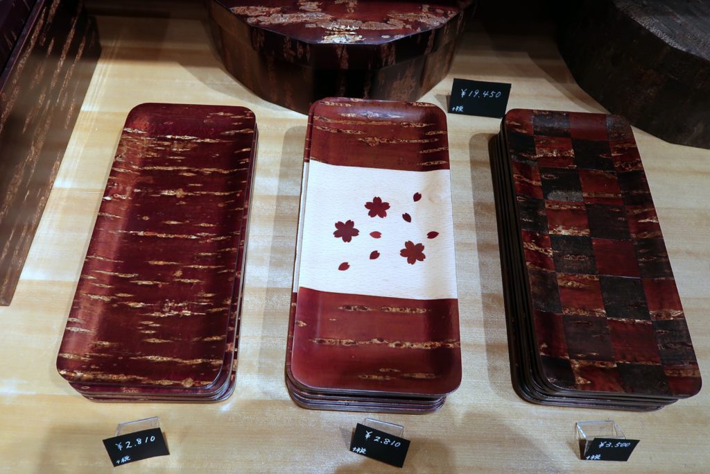 crafts made from cherry bark has been made in Kakunodate since samurai times